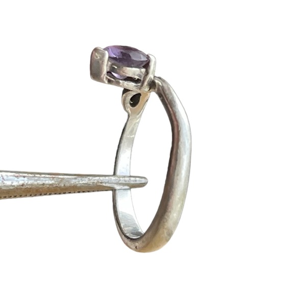 Signed Prong Set Heart Shaped Amethyst Signed 925 Silver Ring - Picture 5 of 7